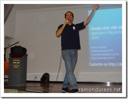 Ramon Durães palestrando sobre Visual Studio / Team Foundation Server na Uniban em São Paulo