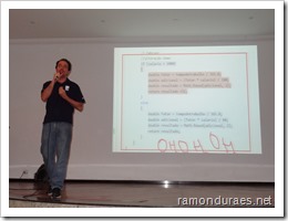 Ramon Durães palestrando sobre Visual Studio / Team Foundation Server na Uniban em São Paulo