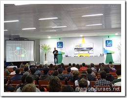 Ramon Durães palestrando sobre ALM no SerraStartec 2013 em Lages